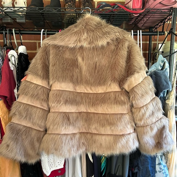 Chico’s Faux Fur & Suede Bolero Jacket Brown Boho Luxe Quiet Luxury Size 1 US 8 - Picture 5 of 9